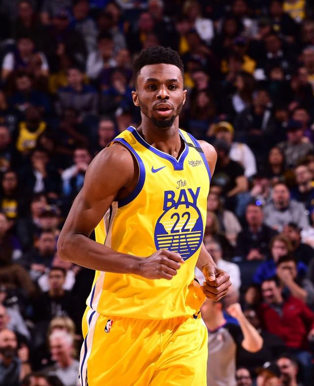 曼晚：部分球员不满阿莫林的战术打法，谢什科可改变这一局面（曼晚：更衣室对阿莫林战术存不满，谢什科被看好扭转局势）