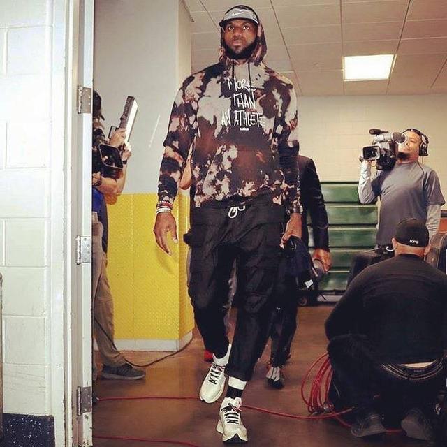 乌奈-西蒙：战平巴黎是积极的，但我们也有机会拿下三分（乌奈-西蒙：逼平巴黎值得肯定，但我们本可全取三分）