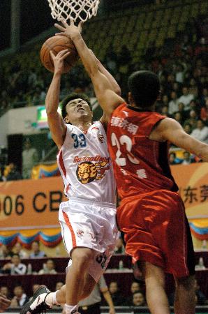 TT全球总决赛次日蓄势待发，首日差距微小（TT全球总决赛次日即将打响，首日难分高下）