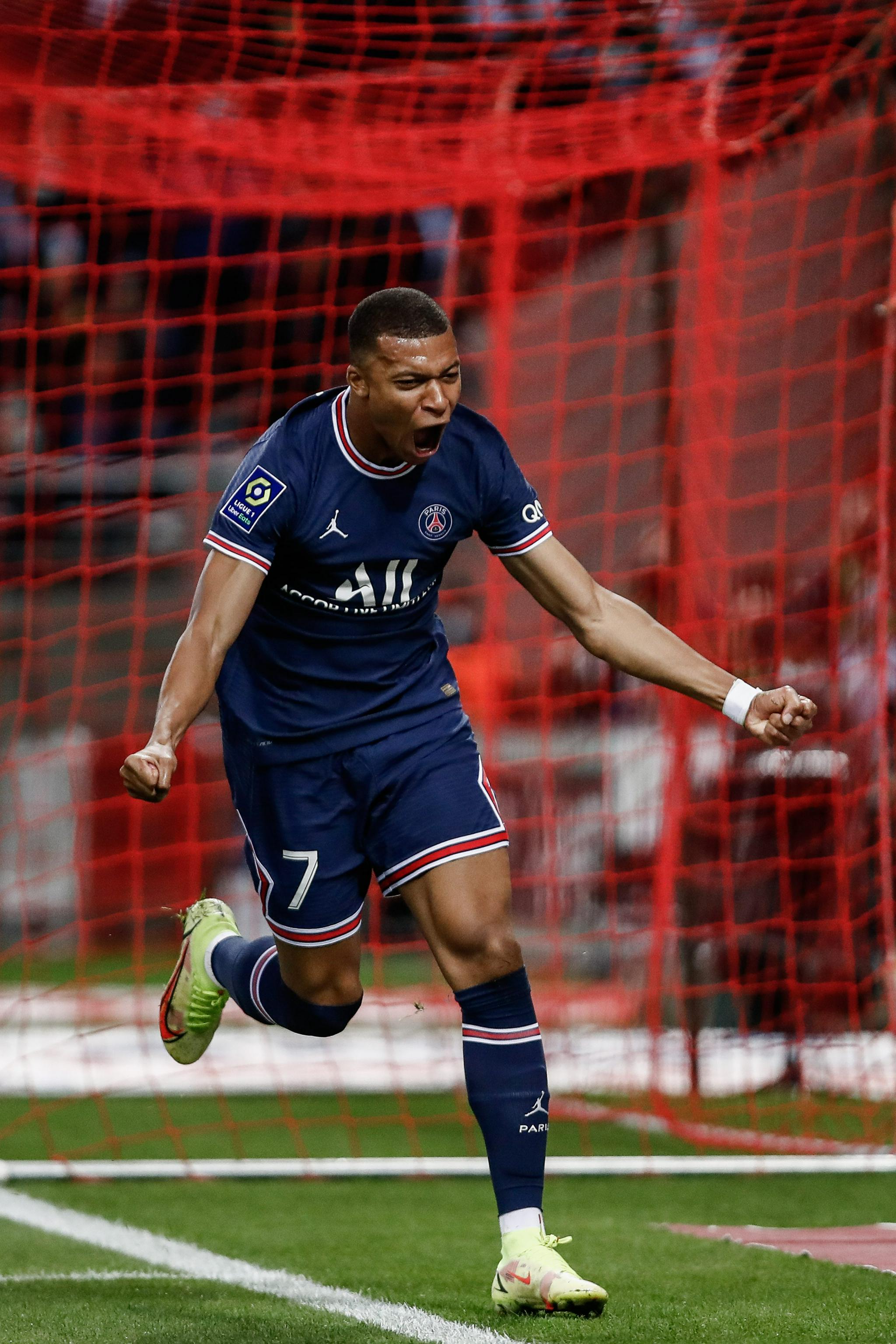 凯尔：我们并不打算在冬季出售那些多特长期依赖的球员（凯尔：冬窗无意放走多特长期倚重的球员）