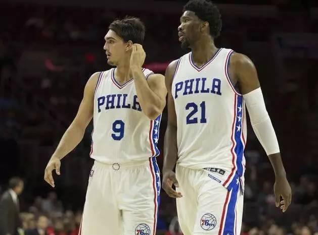 足球位置选择全指南（如何找到你的最佳足球位置）