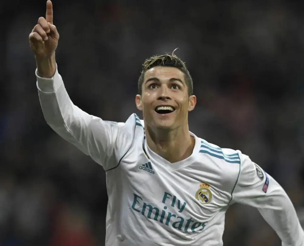 法尔克：拜仁已基本谈妥于帕续约条件，只差解约金条款的分歧（法尔克：拜仁与于帕续约基本达成一致，仅在解约金条款上仍有分歧）