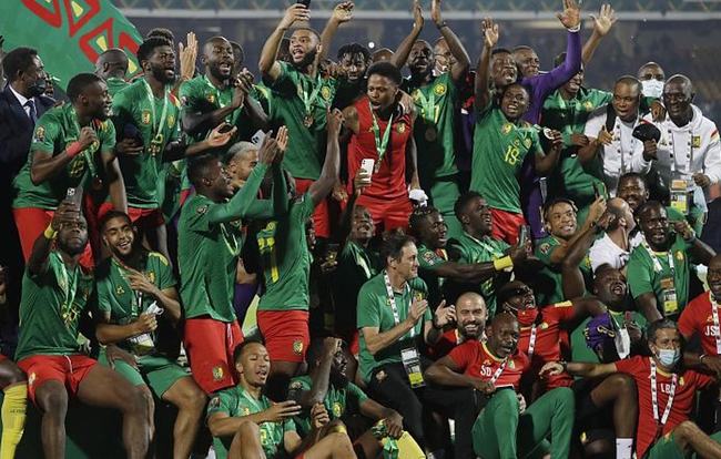 跌宕起伏，尤文本赛季欧冠首次赢球并终结欧冠五场不胜（尤文本季欧冠首胜到手，五场不胜纪录告终）